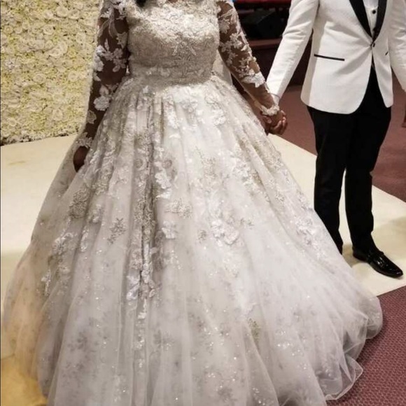 Ysa Makino 68964 / Stephen Yearick Wedding Gown - Picture 6 of 10